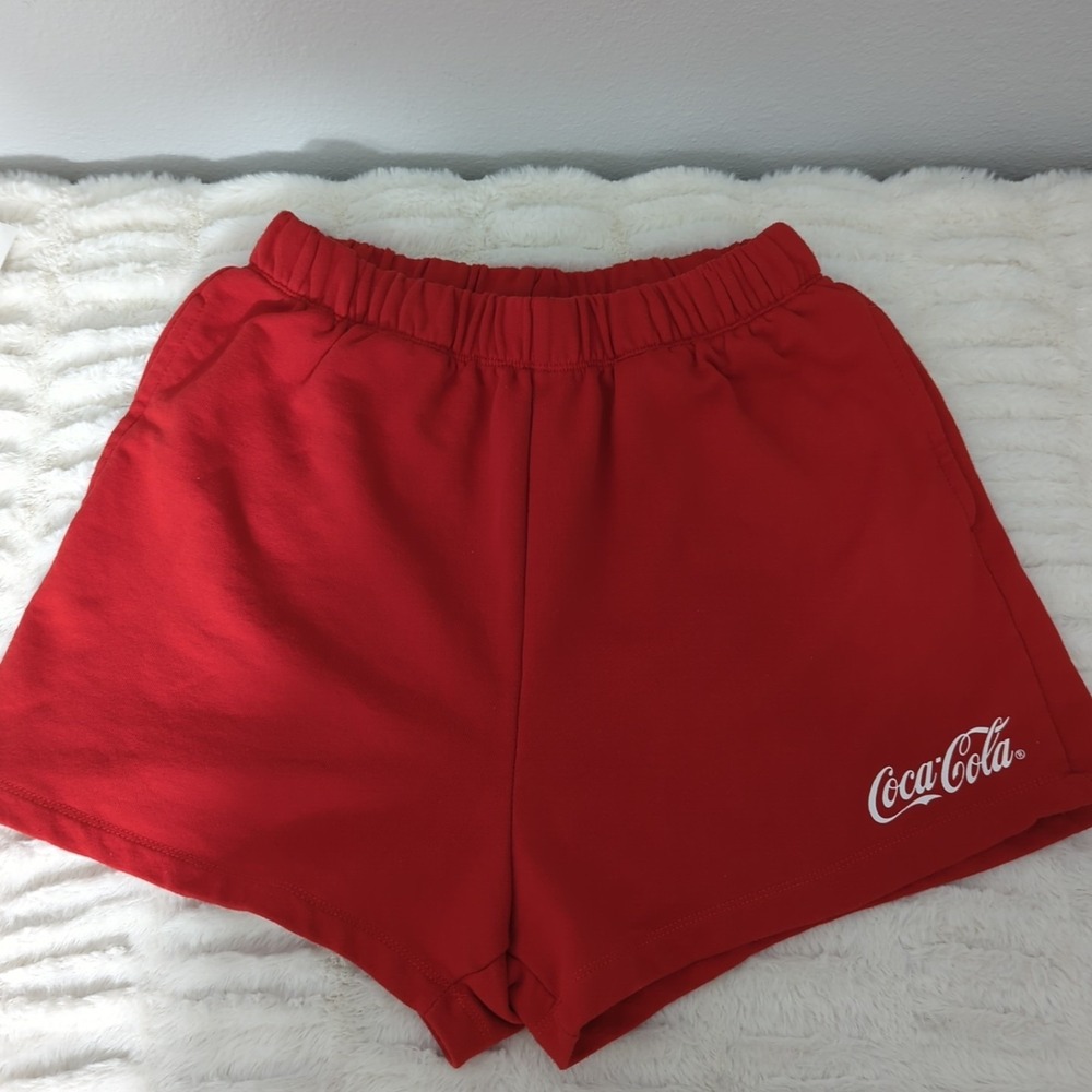 Coca-Cola Shorts Womens Sz Med Red High Waisted  Pockets Cotton Terrycloth  149